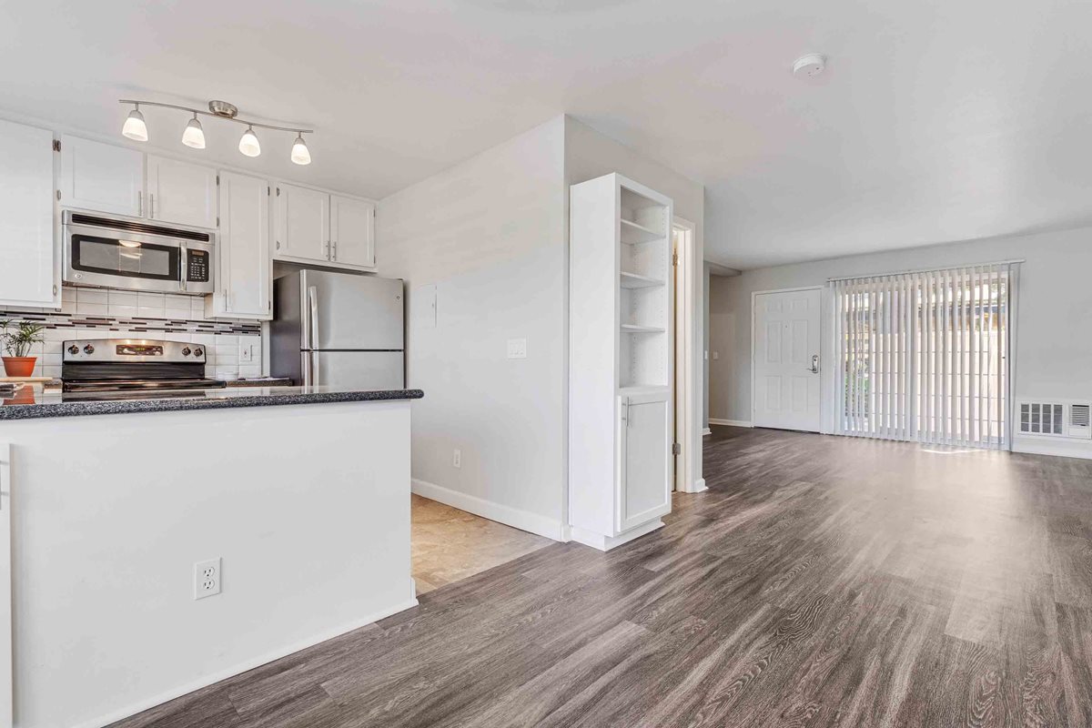 Los Gatos Creek Apartments